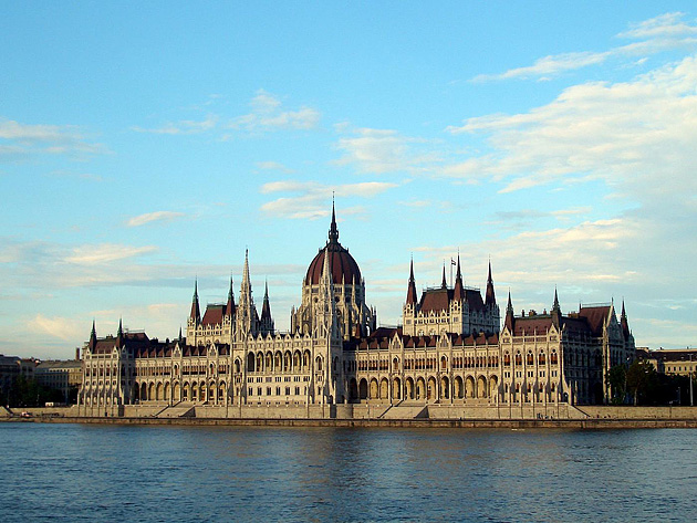 header image for great architecture, food, shopping, and baths in budapest